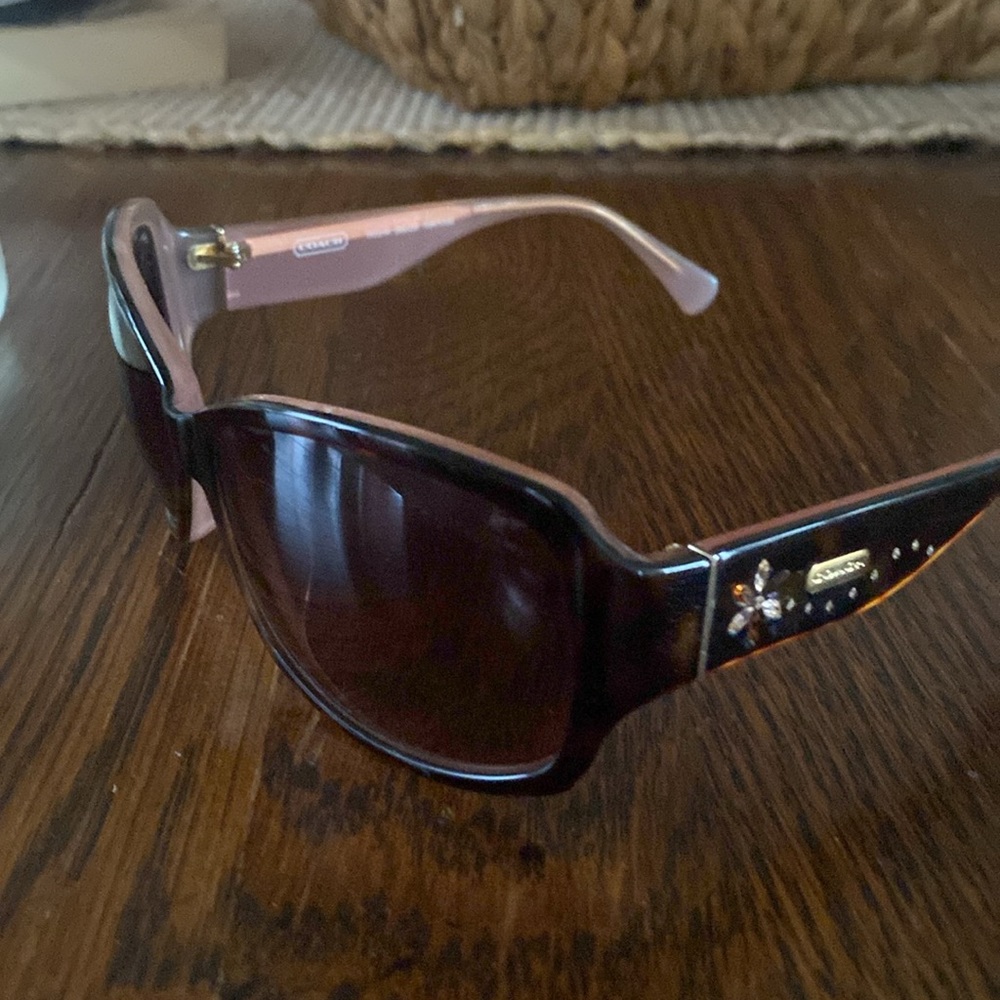 Coach sunglasses - Picture 6 of 11